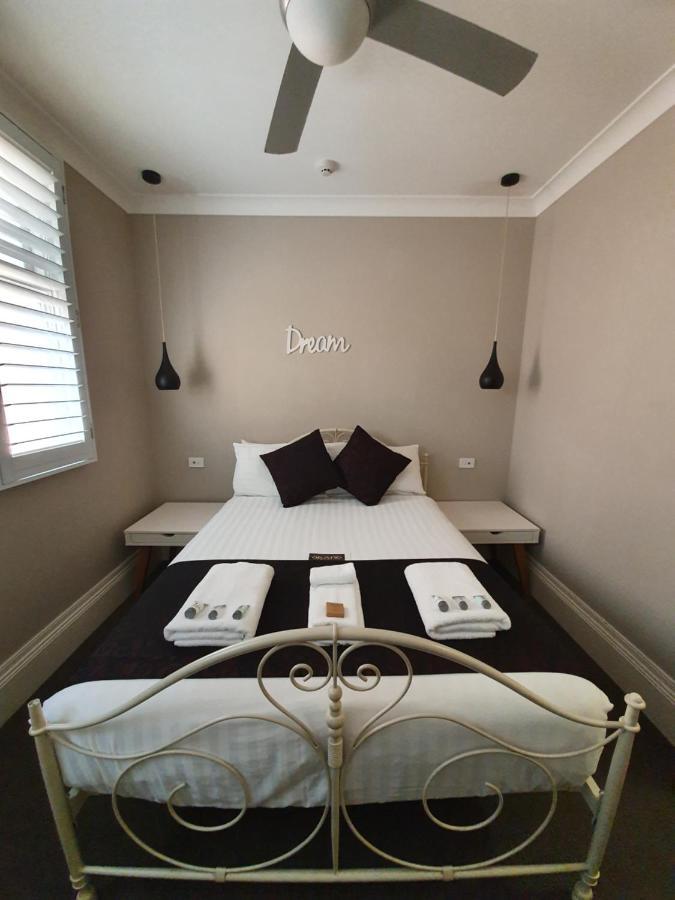 Grand Motel
